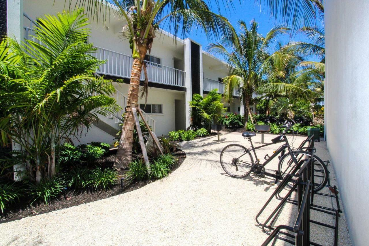 Bali Hai Beachfront Resort And Spa Holmes Beach Extérieur photo