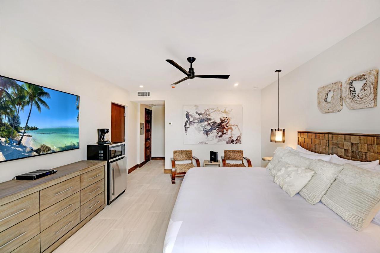 Bali Hai Beachfront Resort And Spa Holmes Beach Extérieur photo