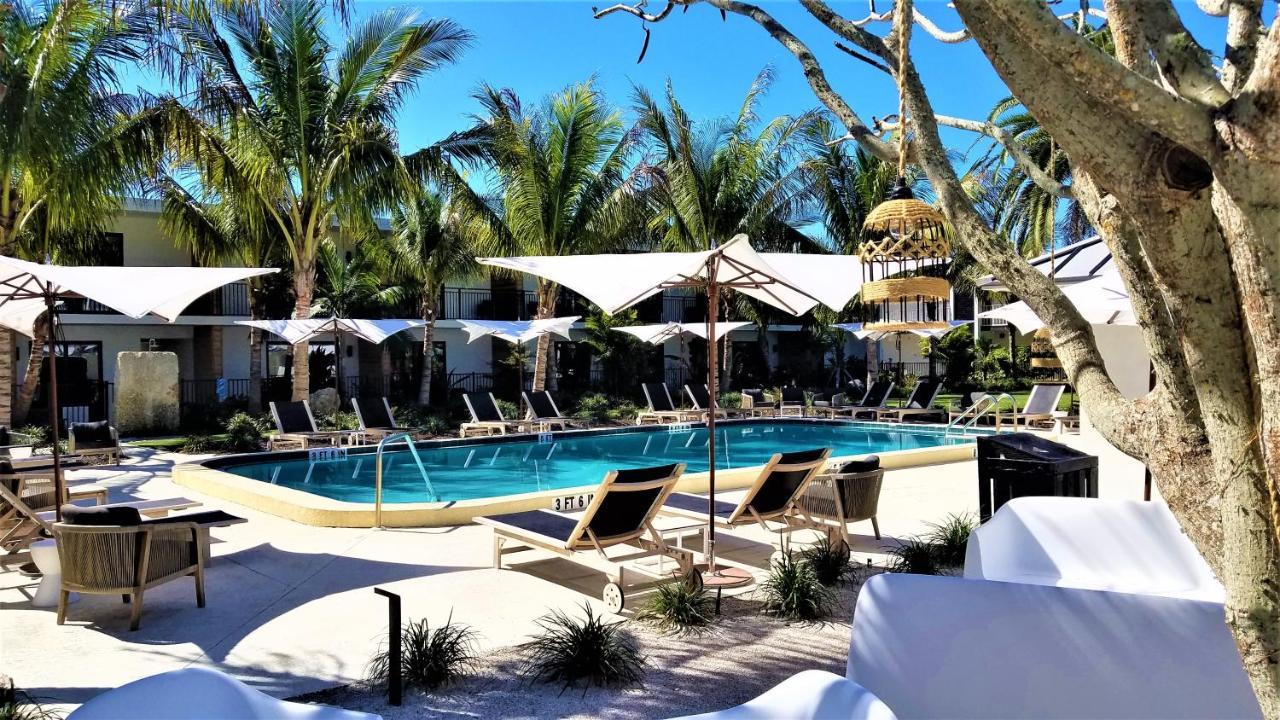 Bali Hai Beachfront Resort And Spa Holmes Beach Extérieur photo